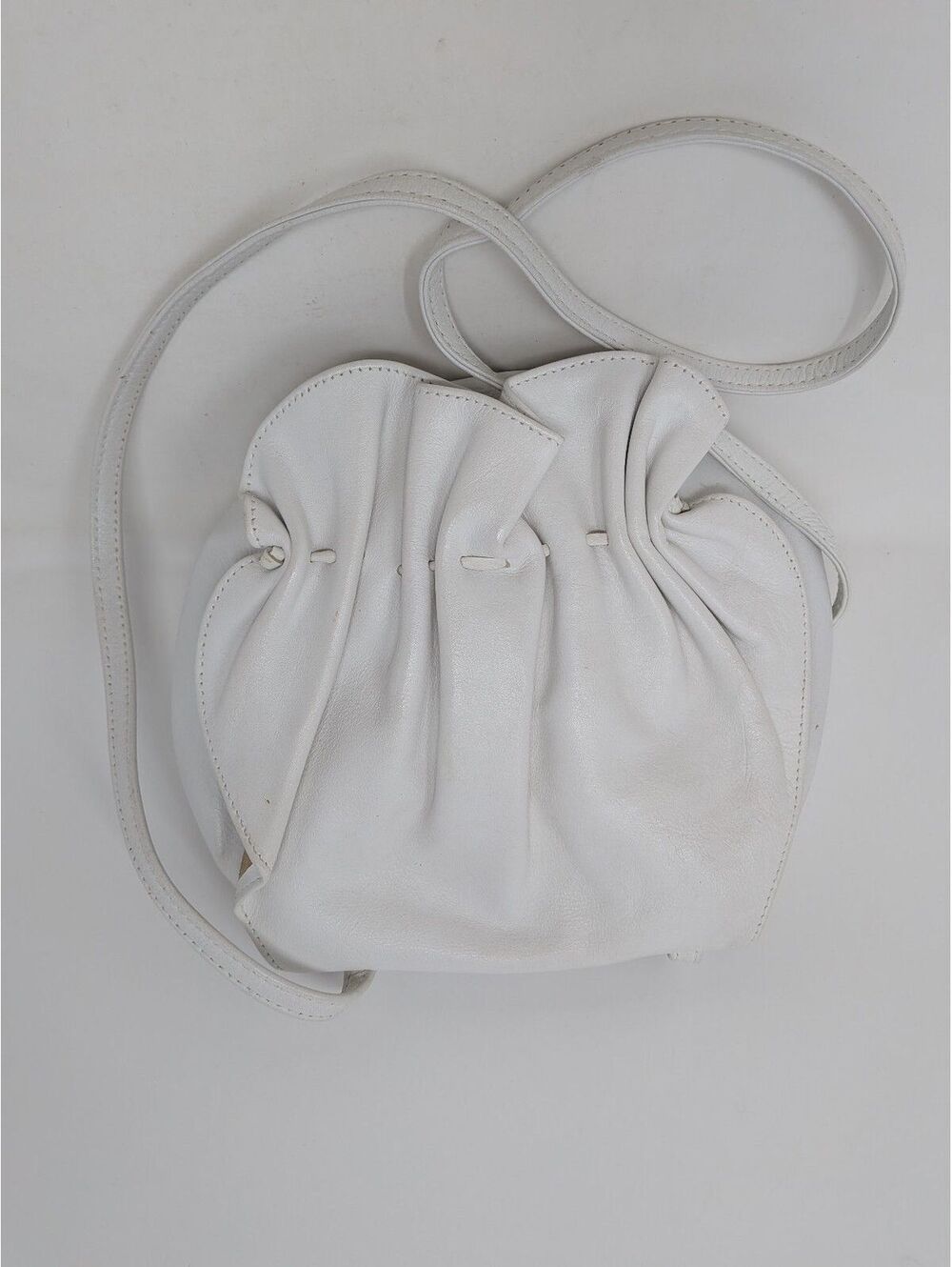 ACCESSORY LADY Vintage White Genuine Leather Drawstring Shoulder Bag Korea